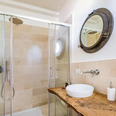 Donedua ヴィーコ・エクエンセ